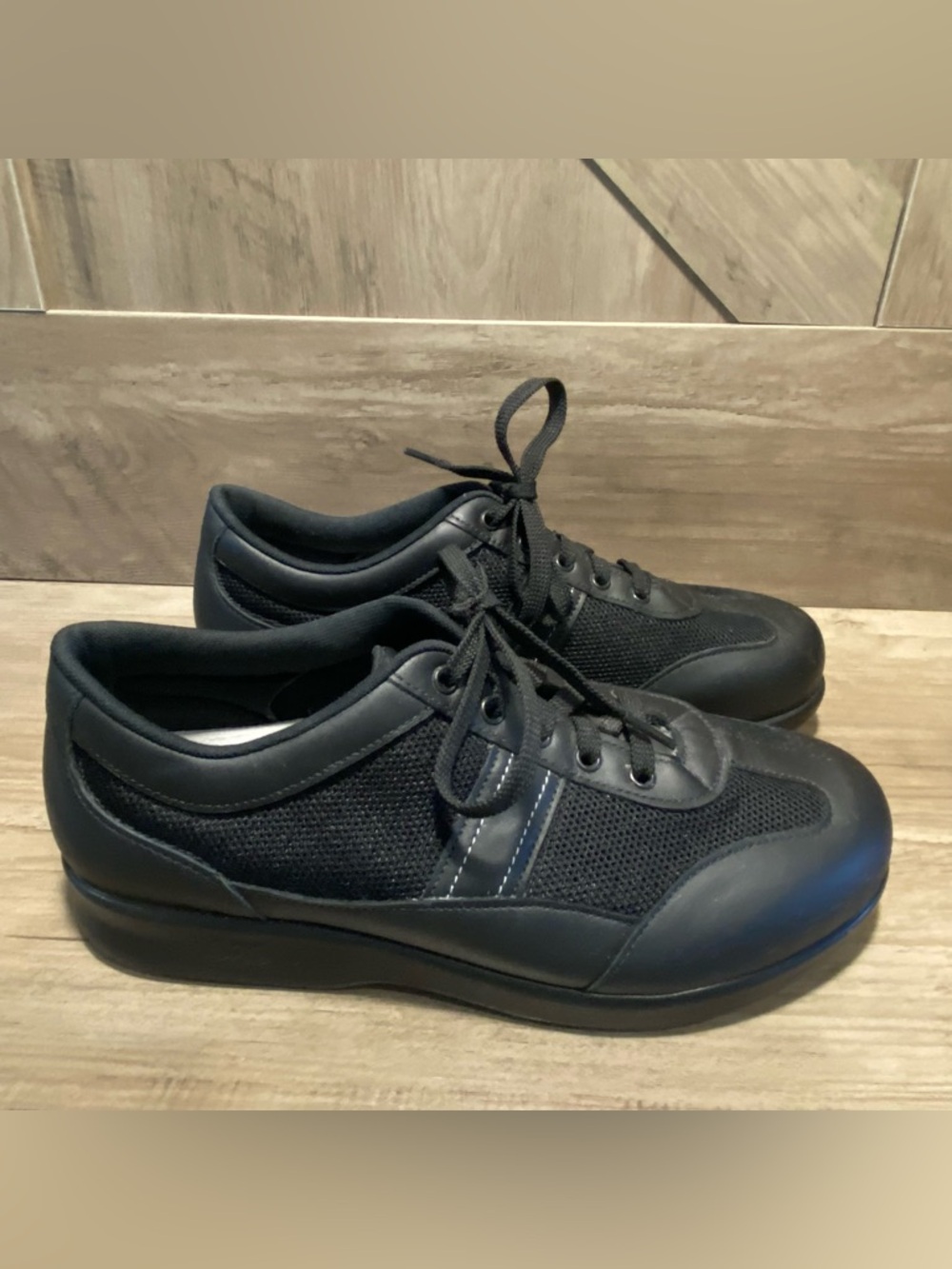 SAS FT Mesh Shoes Womens 9 Wide Leather Lace Up Comfort Walking Sneaker